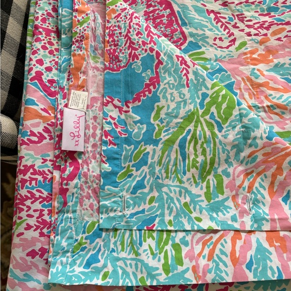 Lilly Pulitzer shower curtain "Let's Cha cha" hot pink coral - Picture 4 of 4
